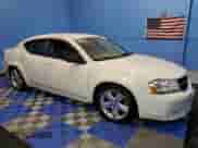 2008 Dodge Avenger SXT с VIN 1B3LC56R48N603640, выставлен на аукционе Copart как лот 68100665 с пробегом 135 804 миль миль и Чистый • Clean title. История ставок и продаж доступна на DreamBid. Изображение 4.