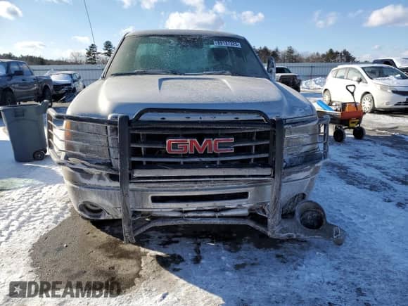 2011 GMC Sierra 1500 Work Truck z VIN 1GTN2TE04BZ293930, wystawiony jako Copart lot #89137325 z przebiegiem 105 460 mil mil oraz Szkoda całkowita • Salvage title. Historia ofert i sprzedaży dostępna na DreamBid. Obrazek 5.