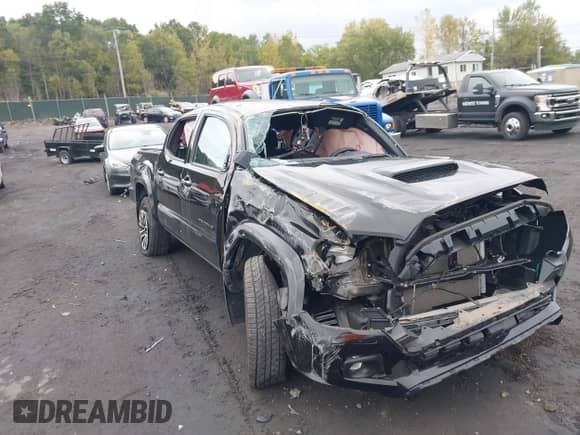 2023 Toyota Tacoma SR z VIN 3TMCZ5AN9PM636854, wystawiony jako IAAI lot #43298762 z przebiegiem 22 831 mil mil oraz . Historia ofert i sprzedaży dostępna na DreamBid. Obrazek 11.