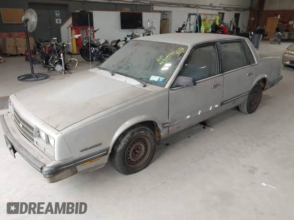 1984 Chevrolet Celebrity с VIN 1G1AW19X0EG195324, выставлен на аукционе IAAI как лот 42896901 с пробегом 91 614 миль миль и . История ставок и продаж доступна на DreamBid. Изображение 2.