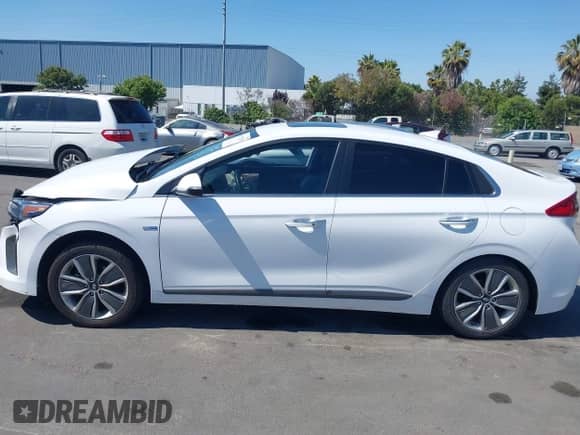 2018 Hyundai Ioniq Limited z VIN KMHC85LC6JU063506, wystawiony jako IAAI lot #42737259 z przebiegiem 37 248 mil mil oraz . Historia ofert i sprzedaży dostępna na DreamBid. Obrazek 14.