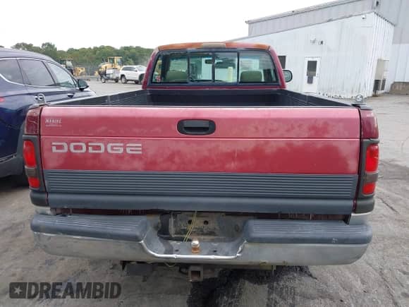 1996 Dodge 1500 с VIN 1B7HC16Y5TS543690, выставлен на аукционе IAAI как лот 43226169 с пробегом 367 892 миль миль и . История ставок и продаж доступна на DreamBid. Изображение 16.