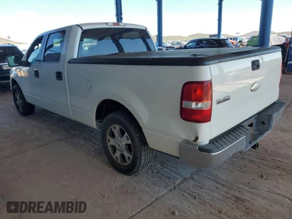 2006 Ford F-150 XLT z VIN 1FTPW12V16FB65816, wystawiony jako Copart lot #85146385 z przebiegiem 388 090 mil mil oraz Czysty tytuł • Clean title. Historia ofert i sprzedaży dostępna na DreamBid. Obrazek 2.