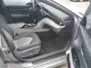 2020 Toyota Camry Hybrid XLE z VIN 4T1F31AK0LU519386, wystawiony jako IAAI lot #43175906 z przebiegiem 33 991 mil mil oraz . Historia ofert i sprzedaży dostępna na DreamBid. Obrazek 5.