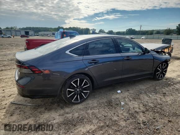 2023 Honda Accord Touring with VIN 1HGCY2F87PA041004, listed as a Copart auction lot 70926895 with Not provided miles and Salvage title. Bid and sale history available at DreamBid. Image 3.