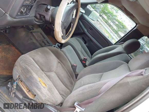 2005 Chevrolet Silverado 3500 с VIN 1GCHK39U75E196856, выставлен на аукционе IAAI как лот 42270278 с пробегом Не указан миль и . История ставок и продаж доступна на DreamBid. Изображение 18.
