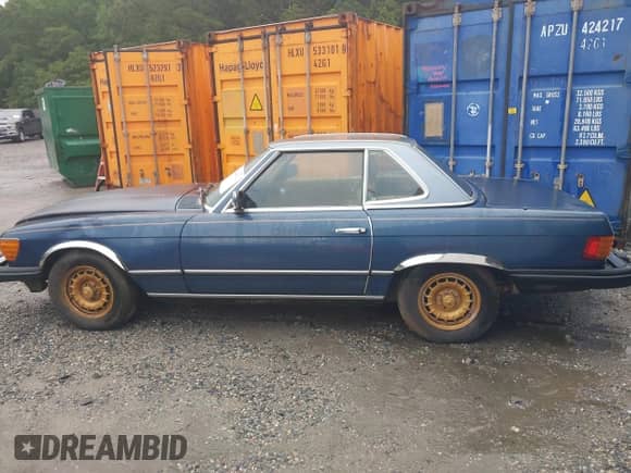 1985 Mercedes-Benz 380 with VIN WDBBA45C1FA018962, listed as a IAAI auction lot 42449076 with 142,436 mi miles and . Bid and sale history available at DreamBid. Image 14.
