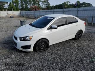 2016 Chevrolet Sonic LS с VIN 1G1JA5SH3G4116743, выставлен на аукционе Copart как лот 65826325 с пробегом 81 488 миль миль и Списание • Salvage title. История ставок и продаж доступна на DreamBid. Изображение 1.