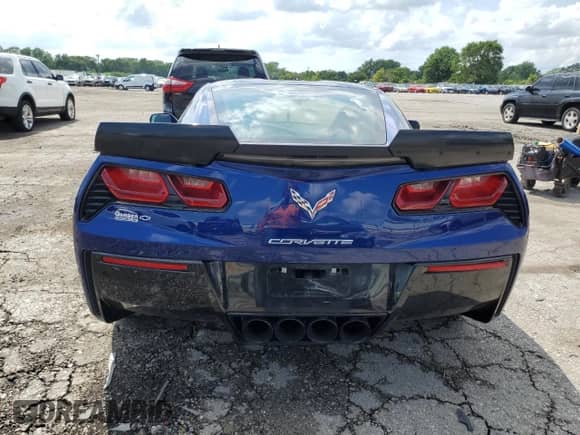 2018 Chevrolet Corvette 1LT z VIN 1G1YB2D71J5101304, wystawiony jako Copart lot #64111735 z przebiegiem Nie podano mil oraz Szkoda całkowita • Salvage title. Historia ofert i sprzedaży dostępna na DreamBid. Obrazek 6.