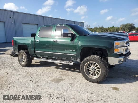 2015 Chevrolet Silverado 1500 LTZ z VIN 3GCUKSEC1FG173590, wystawiony jako Copart lot #79028274 z przebiegiem 197 431 mil mil oraz Szkoda całkowita • Salvage title. Historia ofert i sprzedaży dostępna na DreamBid. Obrazek 4.