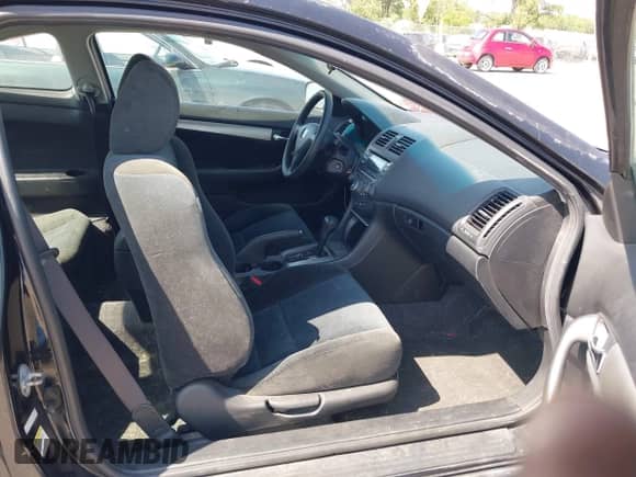 2004 Honda Accord EX с VIN 1HGCM72554A002492, выставлен на аукционе IAAI как лот 42527724 с пробегом 203 880 миль миль и . История ставок и продаж доступна на DreamBid. Изображение 5.