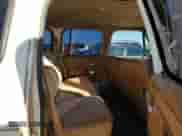 1990 Chevrolet Suburban с VIN 1GNER16K0LF169745, выставлен на аукционе Copart как лот 80865164 с пробегом 63 954 миль миль и Чистый • Clean title. История ставок и продаж доступна на DreamBid. Изображение 11.
