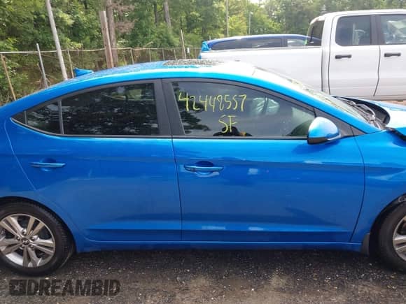 2017 Hyundai Elantra SE z VIN KMHD84LF1HU369466, wystawiony jako IAAI lot #42448557 z przebiegiem 131 367 mil mil oraz . Historia ofert i sprzedaży dostępna na DreamBid. Obrazek 14.