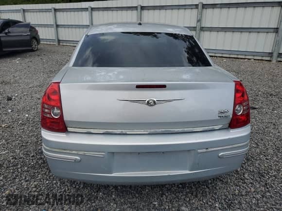 2009 Chrysler 300 LX with VIN 2C3KA43D79H577844, listed as a Copart auction lot 65502145 with 119,286 mi miles and Clean title. Bid and sale history available at DreamBid. Image 6.