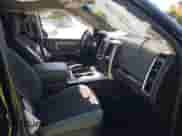 2020 Ram 1500 SLT z VIN 1C6RR6TT5LS133603, wystawiony jako IAAI lot #42357399 z przebiegiem 75 102 mil mil oraz . Historia ofert i sprzedaży dostępna na DreamBid. Obrazek 5.