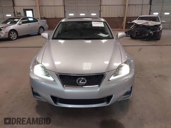 2012 Lexus IS 350 z VIN JTHBE5C23C5028675, wystawiony jako IAAI lot #41504992 z przebiegiem 152 577 mil mil oraz . Historia ofert i sprzedaży dostępna na DreamBid. Obrazek 12.