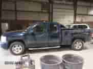2009 Chevrolet Silverado 1500 LTZ z VIN 1GCEK39J19Z274622, wystawiony jako IAAI lot #41352625 z przebiegiem 213 255 mil mil oraz . Historia ofert i sprzedaży dostępna na DreamBid. Obrazek 14.