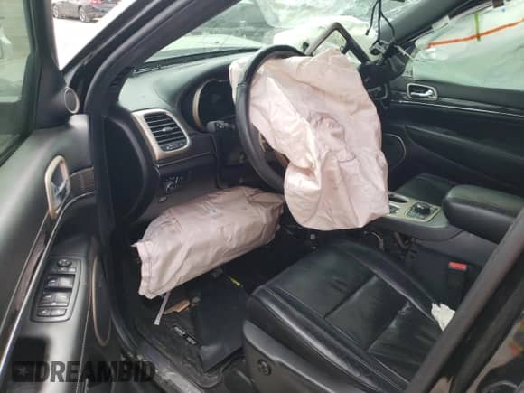 2017 Jeep Grand Cherokee Overland with VIN 1C4RJFCG2HC866857, listed as a Copart auction lot 81090725 with 119,242 mi miles and Salvage title. Bid and sale history available at DreamBid. Image 8.