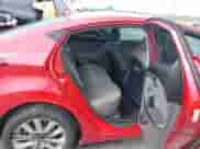 2015 Hyundai Elantra SE z VIN KMHDH4AE9FU320832, wystawiony jako IAAI lot #43132179 z przebiegiem 121 804 mil mil oraz . Historia ofert i sprzedaży dostępna na DreamBid. Obrazek 8.