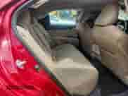 2021 Toyota Camry LE z VIN 4T1C11AKXMU600132, wystawiony jako Copart lot #85155995 z przebiegiem 62 171 mil mil oraz Nie do naprawy • Non repairable. Historia ofert i sprzedaży dostępna na DreamBid. Obrazek 10.