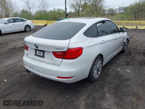 2014 BMW 3 Series 328i Gran Turismo xDrive с VIN WBA3X5C5XED559713, выставлен на аукционе IAAI как лот 42078622 с пробегом 68 233 миль миль и . История ставок и продаж доступна на DreamBid. Изображение 4.