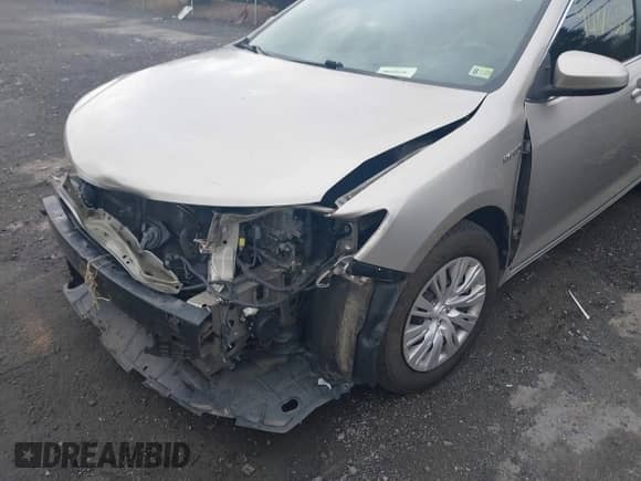 2013 Toyota Camry LE z VIN 4T1BD1FK2DU090421, wystawiony jako IAAI lot #42187235 z przebiegiem 145 899 mil mil oraz . Historia ofert i sprzedaży dostępna na DreamBid. Obrazek 6.