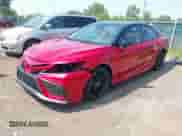 2023 Toyota Camry Hybrid XSE с VIN 4T1K31AK3PU054008, выставлен на аукционе IAAI как лот 42790191 с пробегом 42 529 миль миль и . История ставок и продаж доступна на DreamBid. Изображение 2.