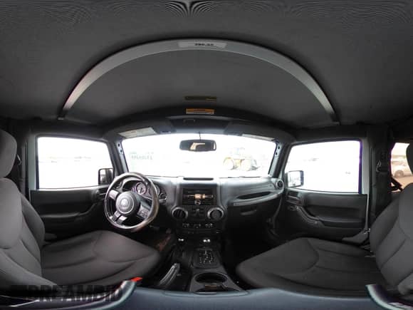 2016 Jeep Wrangler Willys Wheeler z VIN 1C4AJWAG1GL327242, wystawiony jako IAAI lot #43405493 z przebiegiem Nie podano mil oraz . Historia ofert i sprzedaży dostępna na DreamBid. Obrazek 18.