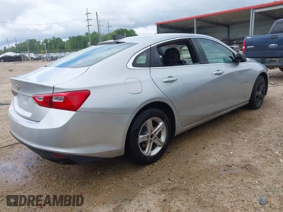 2021 Chevrolet Malibu LS z VIN 1G1ZC5ST2MF031233, wystawiony jako IAAI lot #41960318 z przebiegiem Nie podano mil oraz . Historia ofert i sprzedaży dostępna na DreamBid. Obrazek 4.