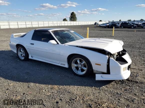 1991 Chevrolet Camaro с VIN 1G1FP23FXML150390, выставлен на аукционе Copart как лот 84790815 с пробегом 172 866 миль миль и Списание • Salvage title. История ставок и продаж доступна на DreamBid. Изображение 4.