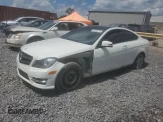 2012 Mercedes-Benz C 250 с VIN WDDGJ4HB6CF897714, выставлен на аукционе Copart как лот 65183275 с пробегом 132 225 миль миль и Списание • Salvage title. История ставок и продаж доступна на DreamBid. Изображение 1.