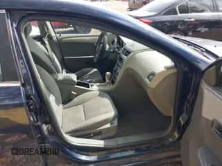 2011 Chevrolet Malibu 1LS с VIN 1G1ZB5E10BF343027, выставлен на аукционе IAAI как лот 43275701 с пробегом 210 482 миль миль и . История ставок и продаж доступна на DreamBid. Изображение 5.