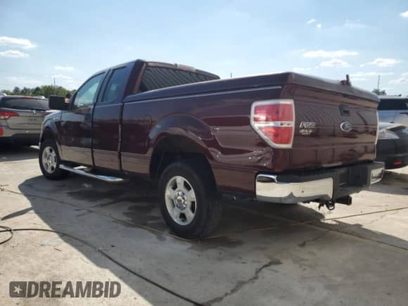 2010 Ford F-150 XL z VIN 1FTEX1C88AKB71013, wystawiony jako Copart lot #72032795 z przebiegiem Nie podano mil oraz Szkoda całkowita • Salvage title. Historia ofert i sprzedaży dostępna na DreamBid. Obrazek 2.
