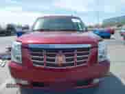 2008 Cadillac Escalade ESV с VIN 1GYFK66888R160245, выставлен на аукционе IAAI как лот 42642205 с пробегом 163 669 миль миль и . История ставок и продаж доступна на DreamBid. Изображение 13.
