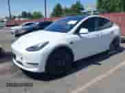 2022 Tesla Model Y Long Range z VIN 7SAYGDEE3NF545146, wystawiony jako IAAI lot #42724193 z przebiegiem Nie podano mil oraz . Historia ofert i sprzedaży dostępna na DreamBid. Obrazek 25.