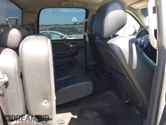 2012 Chevrolet Silverado 1500 LTZ z VIN 3GCPKTE71CG232543, wystawiony jako IAAI lot #42803535 z przebiegiem 154 377 mil mil oraz . Historia ofert i sprzedaży dostępna na DreamBid. Obrazek 8.