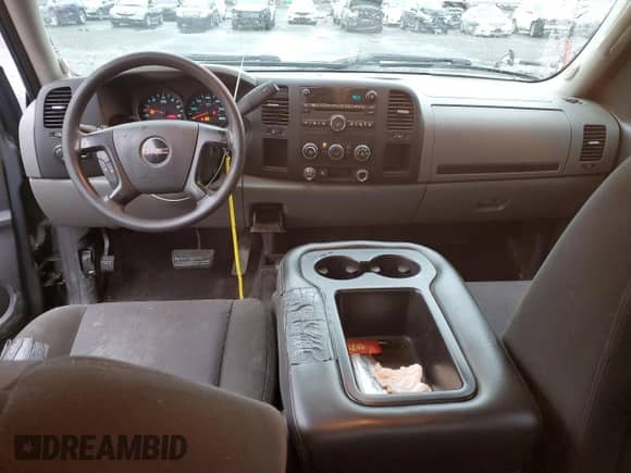2011 GMC Sierra 1500 SL z VIN 1GTR2UEA4BZ230407, wystawiony jako Copart lot #56701755 z przebiegiem 150 249 mil mil oraz Szkoda całkowita • Salvage title. Historia ofert i sprzedaży dostępna na DreamBid. Obrazek 8.