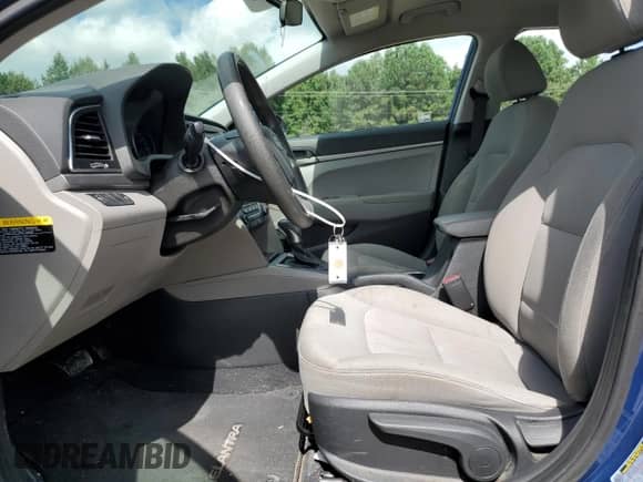 2018 Hyundai Elantra SE с VIN 5NPD74LF6JH296876, выставлен на аукционе Copart как лот 84261425 с пробегом 71 481 миль миль и Списание • Salvage title. История ставок и продаж доступна на DreamBid. Изображение 7.