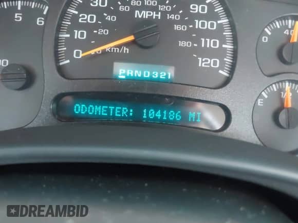 2005 Chevrolet Silverado 1500 Work Truck z VIN 1GCEC14XX5Z318107, wystawiony jako IAAI lot #43367766 z przebiegiem 104 186 mil mil oraz . Historia ofert i sprzedaży dostępna na DreamBid. Obrazek 15.
