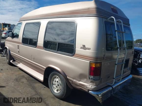 1993 Ford Econoline Cargo with VIN 1FDEE14H8PHA16631, listed as a IAAI auction lot 43430343 with 124,444 mi miles and . Bid and sale history available at DreamBid. Image 3.