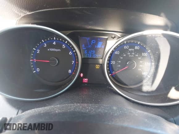 2011 Hyundai Tucson Limited with VIN KM8JU3AC0BU295417, listed as a IAAI auction lot 42843547 with 173,154 mi miles and . Bid and sale history available at DreamBid. Image 7.