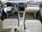 2002 Toyota Highlander с VIN JTEHF21A520042764, выставлен на аукционе Copart как лот 84029725 с пробегом 215 299 миль миль и Списание • Salvage title. История ставок и продаж доступна на DreamBid. Изображение 8.
