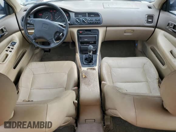 1994 Honda Accord с VIN JHMCD5569RC115976, выставлен на аукционе Copart как лот 50365425 с пробегом 207 701 миль миль и Списание • Salvage title. История ставок и продаж доступна на DreamBid. Изображение 8.