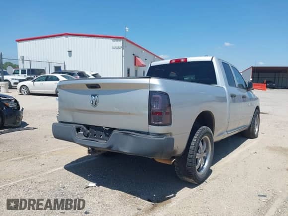 2012 Ram 1500 Tradesman z VIN 1C6RD6FP2CS168791, wystawiony jako IAAI lot #41644108 z przebiegiem 211 029 mil mil oraz . Historia ofert i sprzedaży dostępna na DreamBid. Obrazek 4.