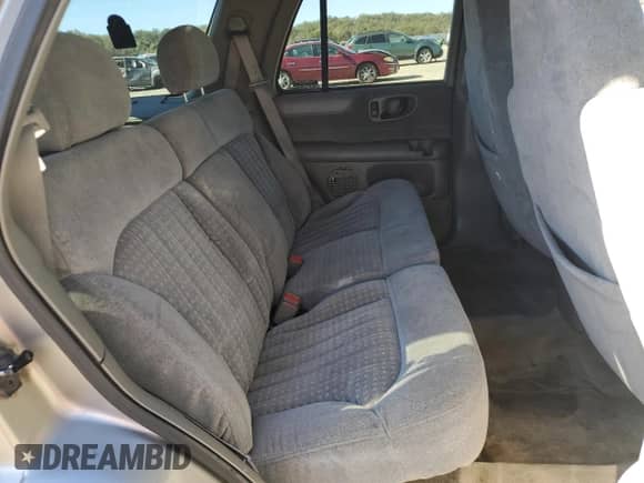 1998 Chevrolet Blazer LS z VIN 1GNDT13W6W2252953, wystawiony jako Copart lot #82567745 z przebiegiem Nie podano mil oraz Szkoda całkowita • Salvage title. Historia ofert i sprzedaży dostępna na DreamBid. Obrazek 11.