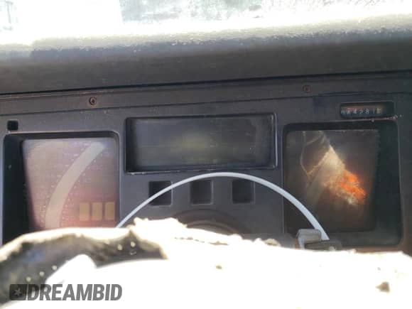 1989 Chevrolet Corvette с VIN 1G1YY3184K5111683, выставлен на аукционе Copart как лот 68178084 с пробегом 64 281 миль миль и Чистый • Clean title. История ставок и продаж доступна на DreamBid. Изображение 9.