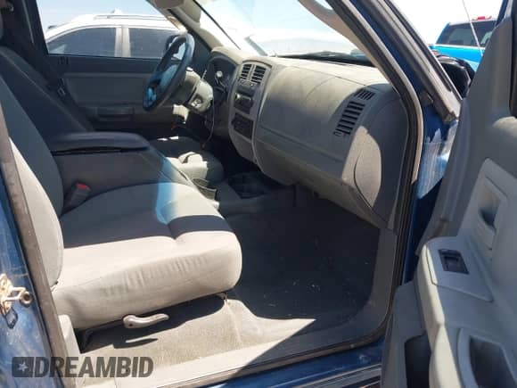 2005 Dodge Dakota SLT with VIN 1D7HE42N75S119489, listed as a IAAI auction lot 42115877 with 209,881 mi miles and . Bid and sale history available at DreamBid. Image 5.