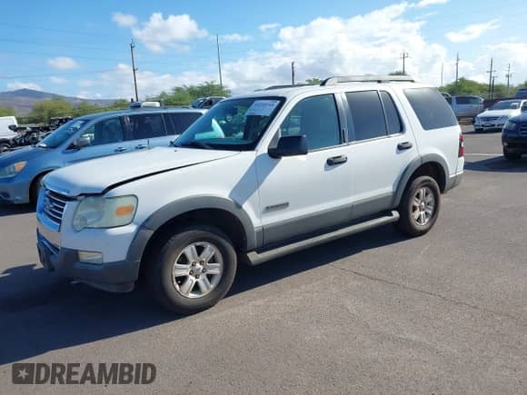 2006 Ford Explorer XLT с VIN 1FMEU63836UA57191, выставлен на аукционе IAAI как лот 43250748 с пробегом 100 786 миль миль и . История ставок и продаж доступна на DreamBid. Изображение 2.