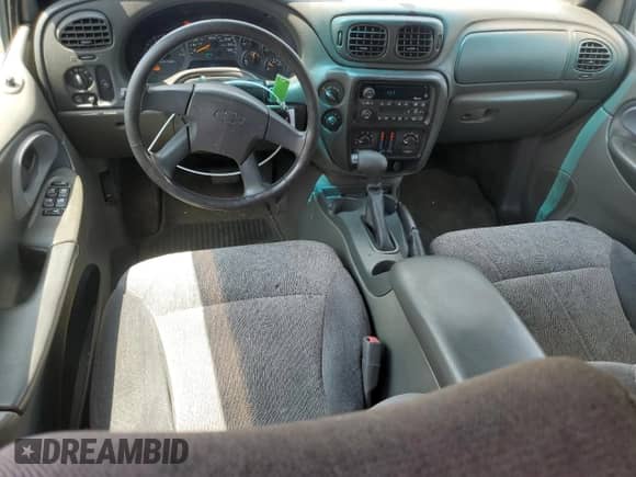 2003 Chevrolet TrailBlazer LTZ с VIN 1GNDT13S632231044, выставлен на аукционе Copart как лот 66128335 с пробегом 119 909 миль миль и Списание • Salvage title. История ставок и продаж доступна на DreamBid. Изображение 8.