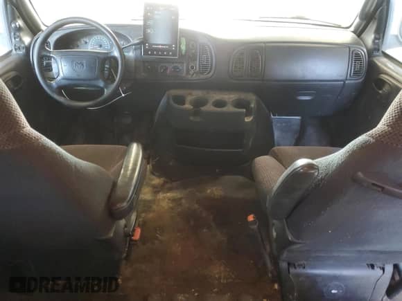 2001 Dodge Passenger with VIN 2B5WB35Z61K540295, listed as a Copart auction lot 73570834 with 204,537 mi miles and Salvage title. Bid and sale history available at DreamBid. Image 8.